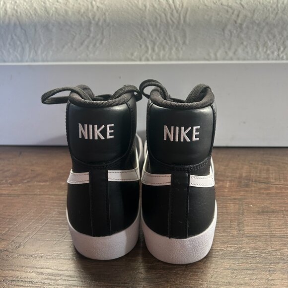 Hightop Nike Blazers- Black with White Size 7 - Picture 2 of 5